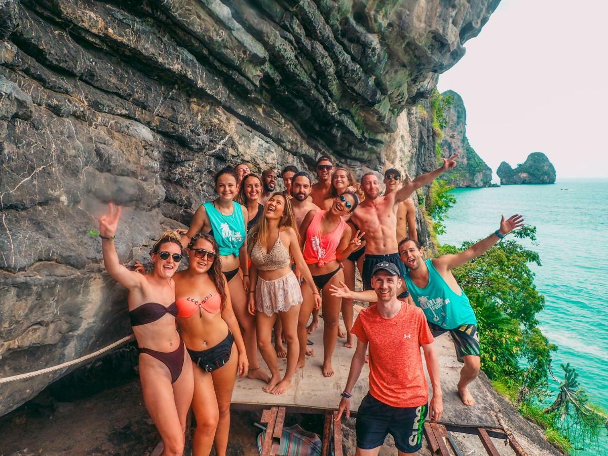 Slumber Party Hostel Krabi Beach Ao Nang Exterior photo